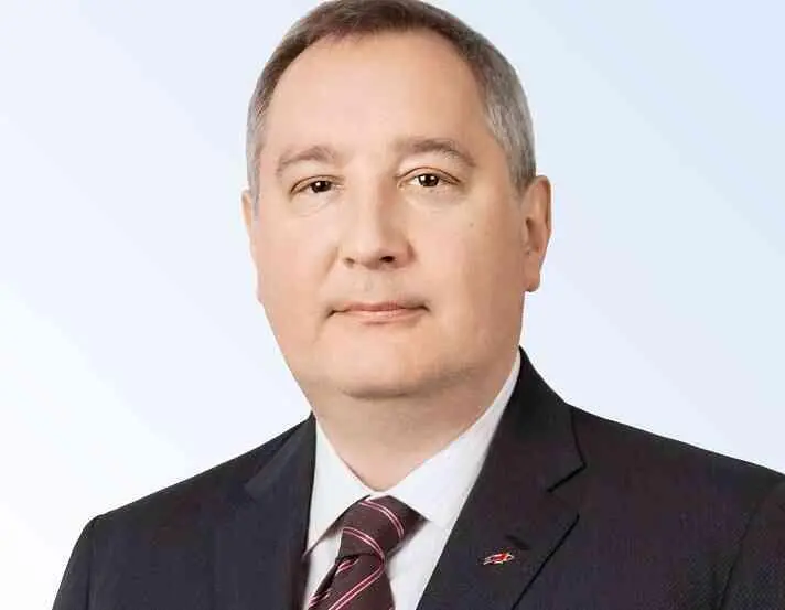 Дмитрий Рогозин Фото roscosmosru По несколько раз в месяц Рогозин выезжал - фото 127