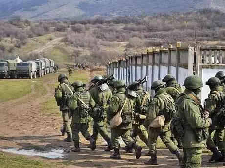 Российские военные в Крыму в марте 2014 года Фото Антон Голобородько - фото 202