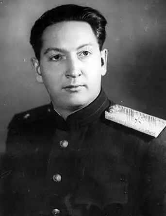 Евгений Питовранов Фото shieldandswordmozohinru В 1965 году судьба - фото 210