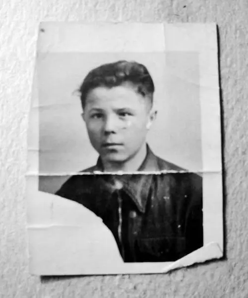 Фото на документ Ремонт бронеавтомобилей на одном из заводов Ленинграда - фото 29
