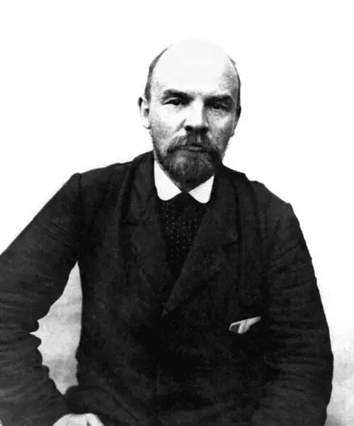 Владимир Ленин в Поронине Польша Август 1914 года Струве был убежден что - фото 9