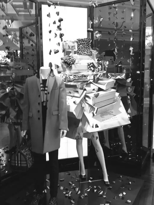 56 Burberry Store Лондон 2015 Фотография автора 57 Chanel Store - фото 15