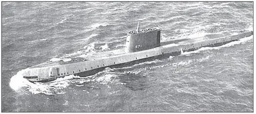 Атомная подводная лодка ВМС США Наутилус на испытаниях 1955 г Помимо - фото 41