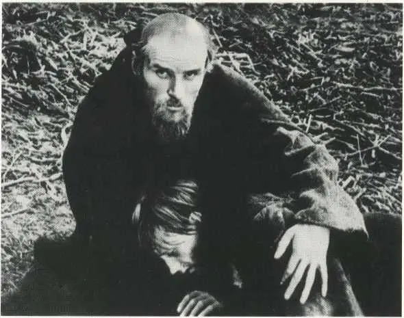 Кадр из фильма Андрей Рублев В роли Рублева Анатолий Солоницын в роли - фото 26