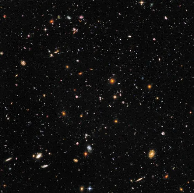 Снимок Hubble Ultra Deep Field небольшая область неба с небольшой - фото 37