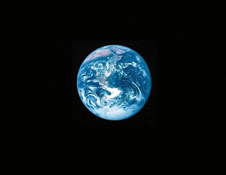 Голубой шарик Земля в инфракрасном диапазоне Примечания 1 На настоящий - фото 39