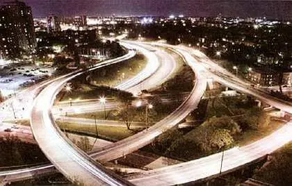 В США хайвеи highway появились примерно в то же время что автобаны в - фото 10