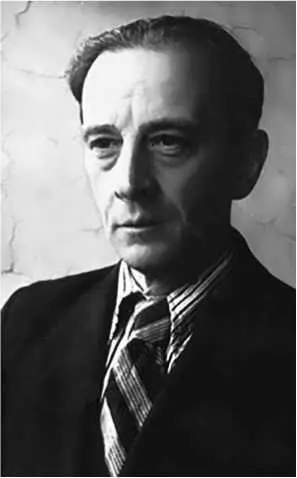 Сын Николая Александрпоявившийся на свет в 1924 году стал актером студии - фото 14
