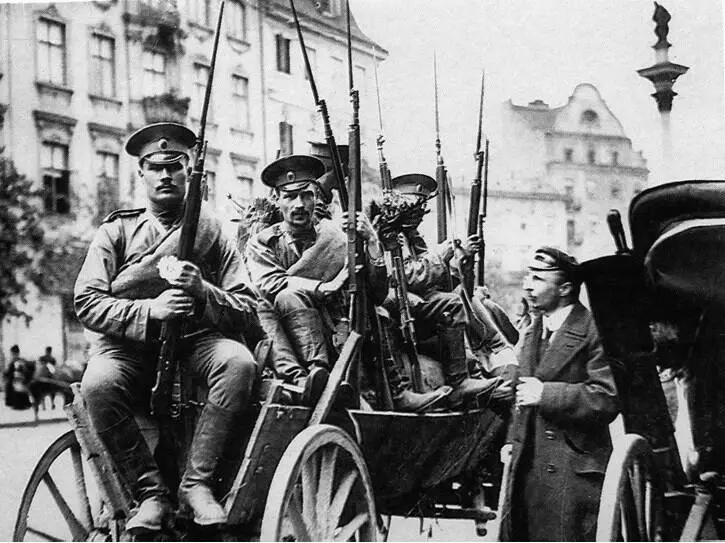 Ил 33 Российские войска уходят Фотография Станислава НофокаСовиньского 4 - фото 19