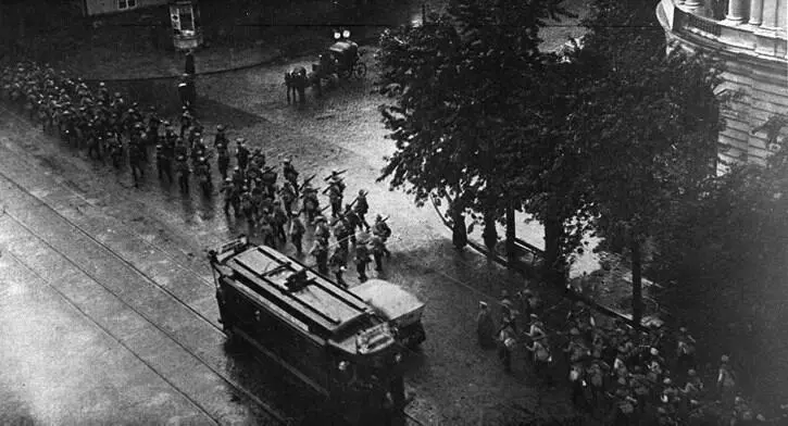 Ил 34 Российские войска уходят из Варшавы Фотография 1915 Национальный - фото 20