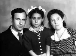 Хаим Нехама и Сара Сольцы 1955 г В доме Сольцев царил дух иврита это был - фото 22