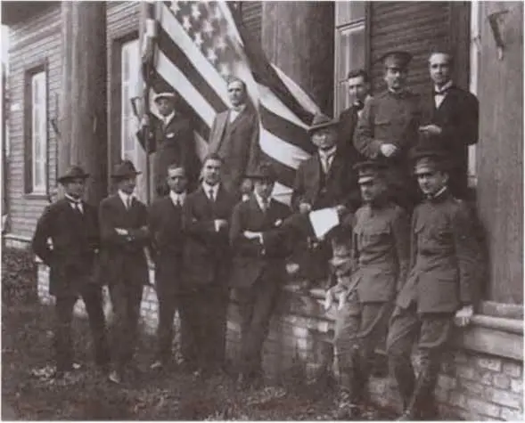 Иностранные дипломаты в Вологде Март 1918 г Роберт Брюс Локкарт Коммандер - фото 28