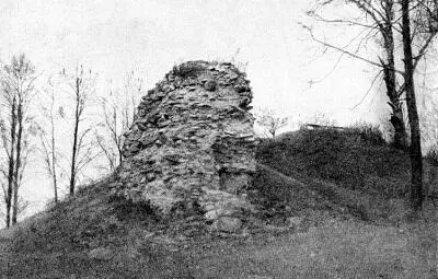 Рис 16 Фрагмент захаба Псковских ворот Гдовского кремля На плане 1771 г - фото 46