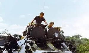 108 На броне Советские военные советники на военных дорогах Анголы 1988 г - фото 111