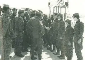 Август 1984 г г Менонго Генерал армии В Варенников благодарит командование - фото 144