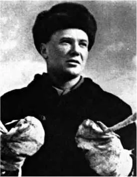 Житель села НижнеМихайловка Дмитрий Авдеев в критический момент боя пришёл на - фото 32