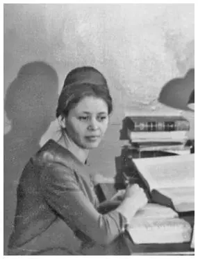 Ирина Валерьяновна Куклина С Николаем Андреевичем Семёновым в Рязани 1957 - фото 52