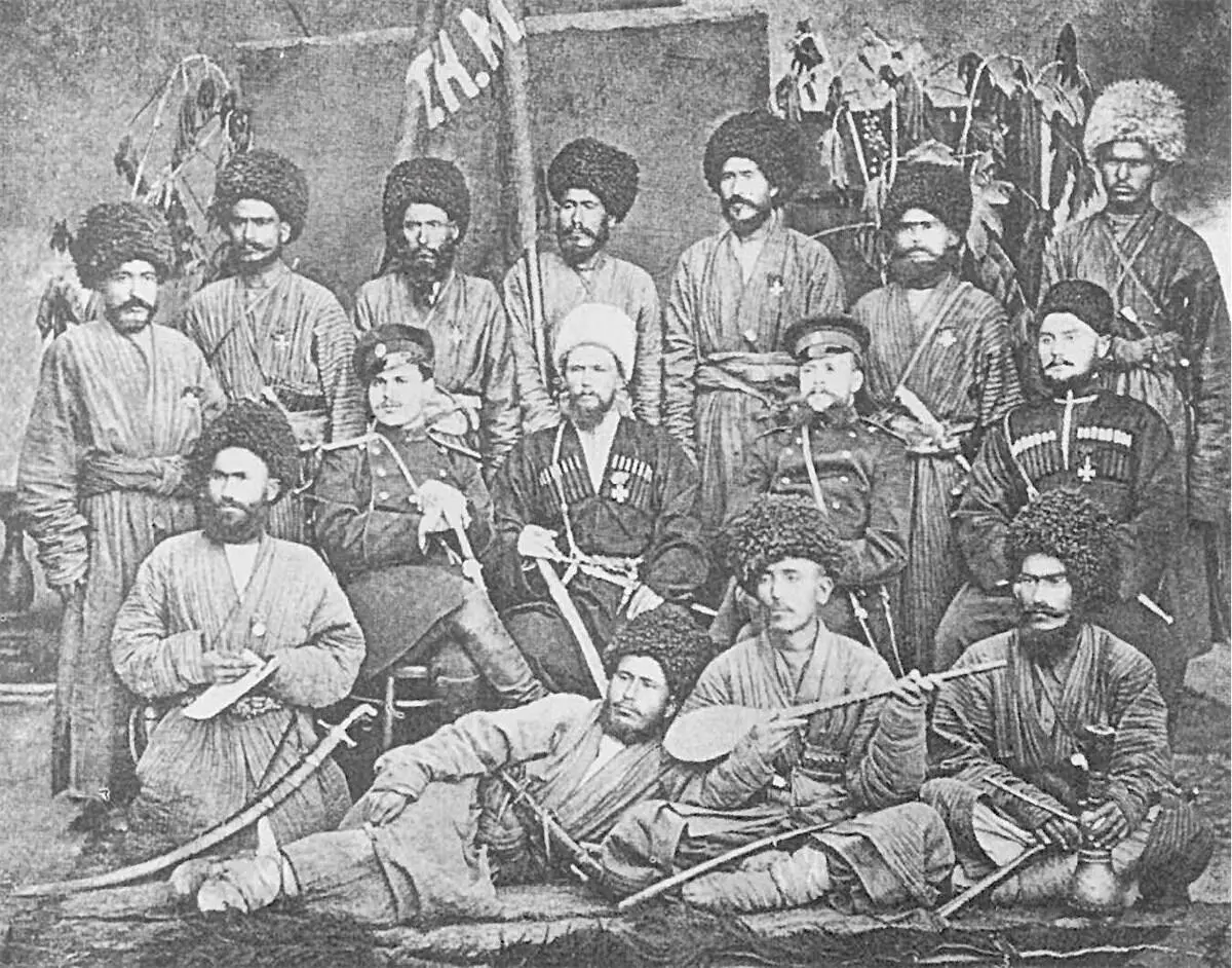 Рис 2 Туркмены на войне Curzon G N Russia in Central Asia in 1889 and the - фото 2