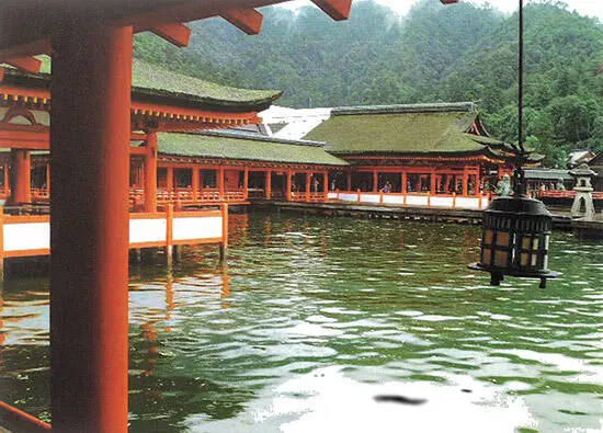 Святилище Ицукусима дзинзя Симэкадзари украшения из рисовой соломы - фото 16