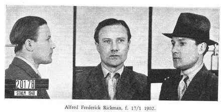 Альфред Фредерик Рикман фотографии сделаны после его ареста шведской полицией - фото 61