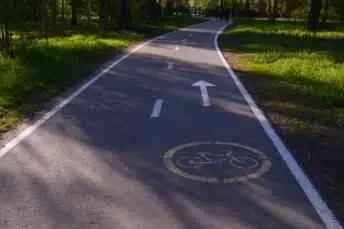 Велосипедная дорожка в видео отдельной дороги Знак 441 Велосипедная - фото 4