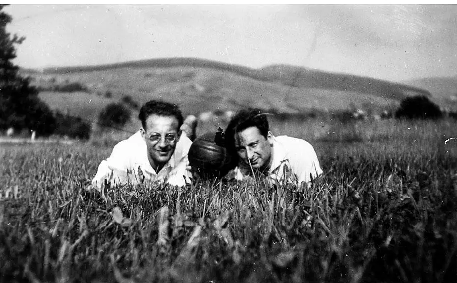 Леон слева и Макки 1936 X Приговор 135 После двухдневного выступления - фото 67
