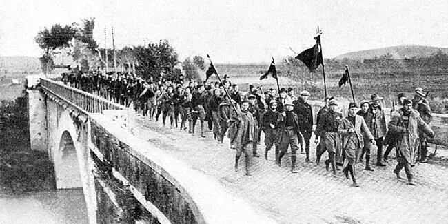 Марш итальянских фашистов 1922 год Более того король встретился с - фото 118