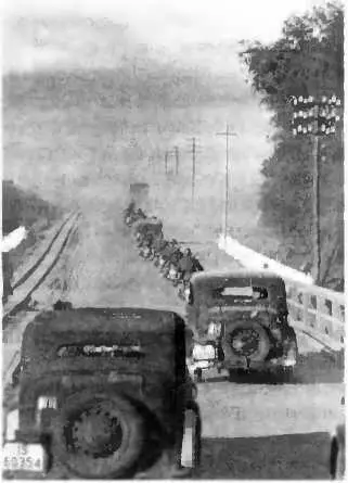 Дорога на Восток Восточный фронт август 1942 г Советские пленные - фото 35