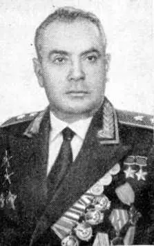 Дважды Герой Советского Союза генераллейтенант танковых войск Д А - фото 25