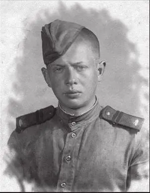 Валентин Томин 1944 г Ефим Литвиновский Борис Табаринский - фото 15