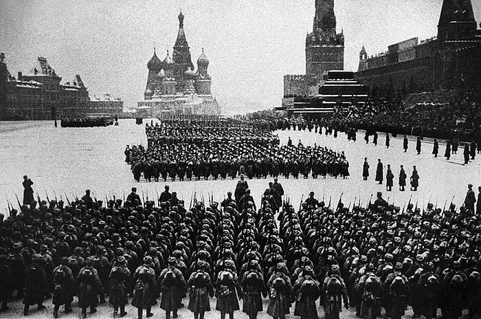 Война 19411945 гг до сих пор воспринимаемая в России в отрыве от Второй - фото 97