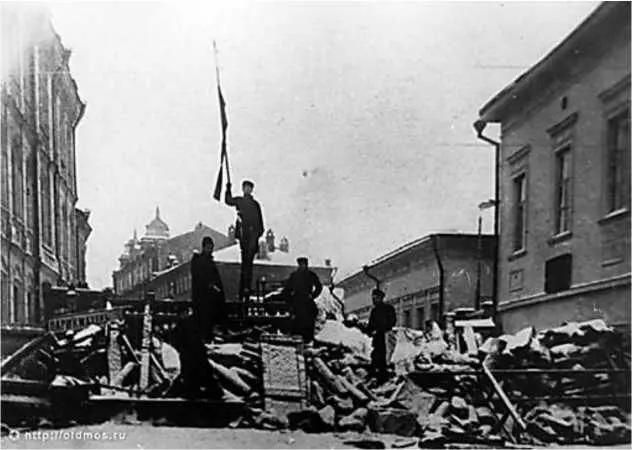 Москва Пресня Декабрь 1905 года Все стихло То что осталось от баррикады - фото 26