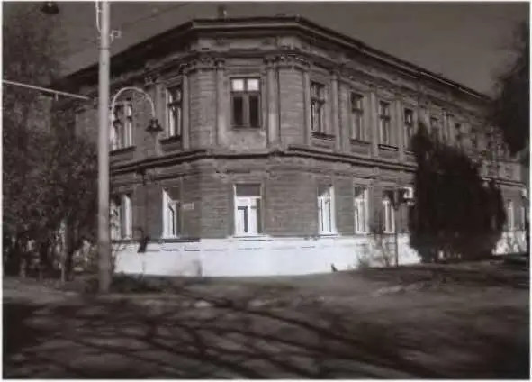 В евпаторийской гимназии А П Рущинской и А А Миронович Аписа училась в - фото 25