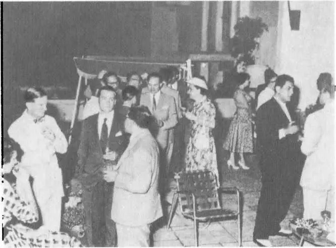 Ким Филби на приеме в Бейруте 1960 г Последняя фотография Кима Филби для - фото 16