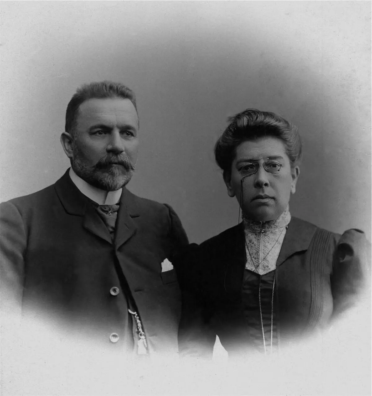 Дядя В В Стратонова Николай Исаевич Стратонов с женой Лидией Ивановной - фото 3
