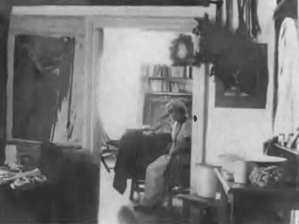 Лиля Дмитриева в Коктебеле среди книг и рисунков Волошина Неизвестный А Н - фото 15