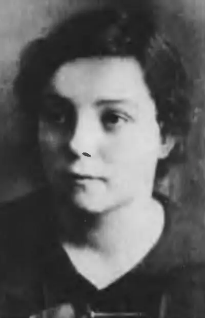 Возлюбленная Сергея Есенина поэтесса Надежда Вольпин 19101920е гг С - фото 48