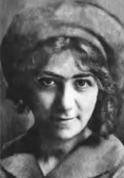 Галина Бениславская возлюбленная и помощник Сергея Есенина Софья - фото 50