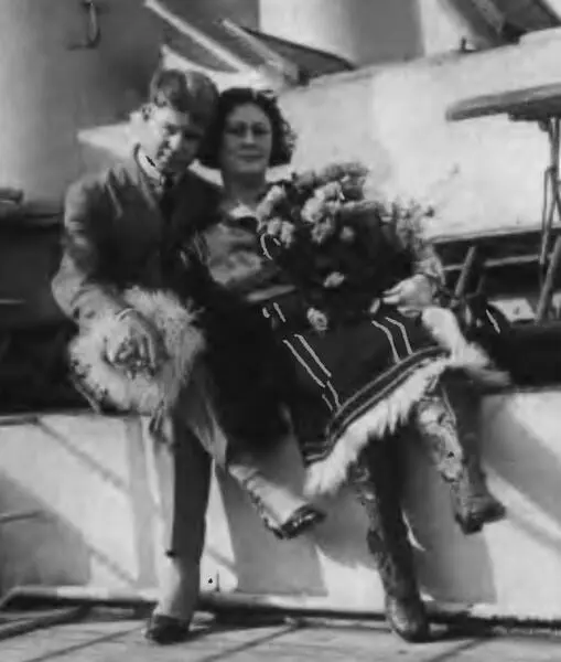 На палубе парохода Париж по прибытии в НьюЙорк1 октября 1922 г Первый - фото 63