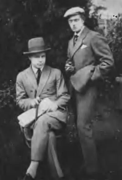 С художником Константином Соколовым Тифлис Октябрь 1924 г Со случайной - фото 82