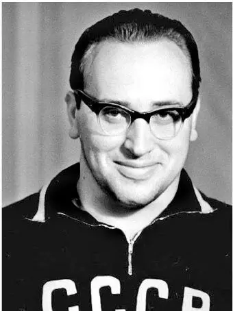 Юрий Власов Однако его Могучая Сила Духа превозмогла ту серьёзнейшую - фото 19