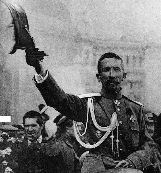 Генерал Лавр Георгиевич Корнилов Перегон третий Стена вокзальная часы По - фото 10