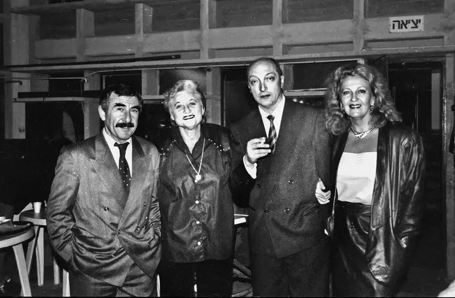 Израиль 1990е С Леонидом Каневским и Людмилой Хмельницкой Михаил и Анна - фото 46