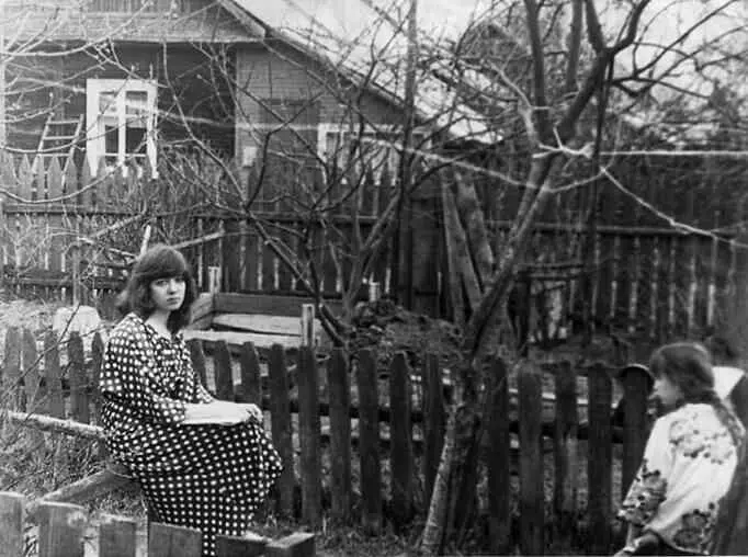 Наташа Кораблёва публикуется впервые Фото из архива Натальи Науменко - фото 61