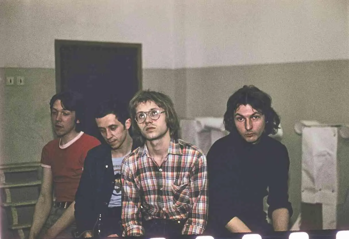 После отмены концерта Дом ученых в Троицке 1983 Фото Равиль Дианов МИФЫ И - фото 120
