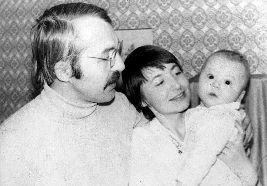 С женой Ольгой Шамборант и сыном Иваном С женой Натальей Герасимовой - фото 14
