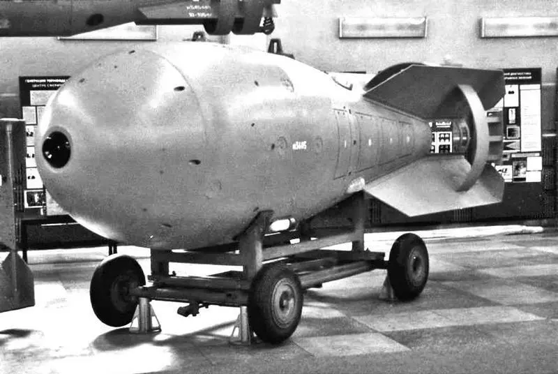 РДС37 первая советская двухступенчатая термоядерная бомба Испытана 22 - фото 112