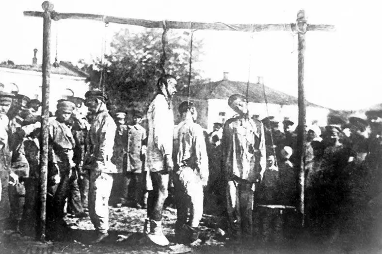 Разве темные забитые крестьяне и рабочие смогли бы сами сбросить с себя оковы - фото 12