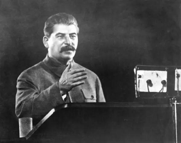 Я никогда не встречал человека более искреннего порядочного и честного в нем - фото 15