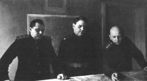 Член Военного совета 3го Белорусского фронта В Е Макаров командующий - фото 6